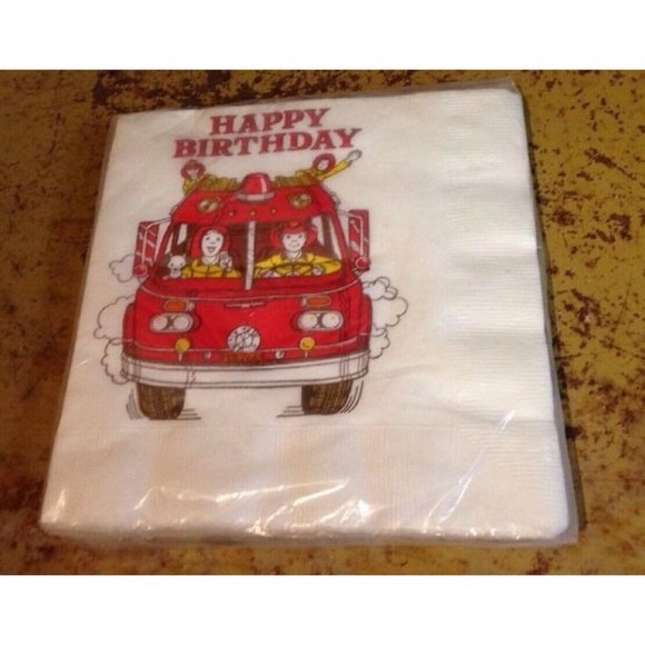 Vintage Hallmark Firetruck Fireman NEW PAPER LUNCHEON NAPKINS Happy Birthday - Picture 1 of 4